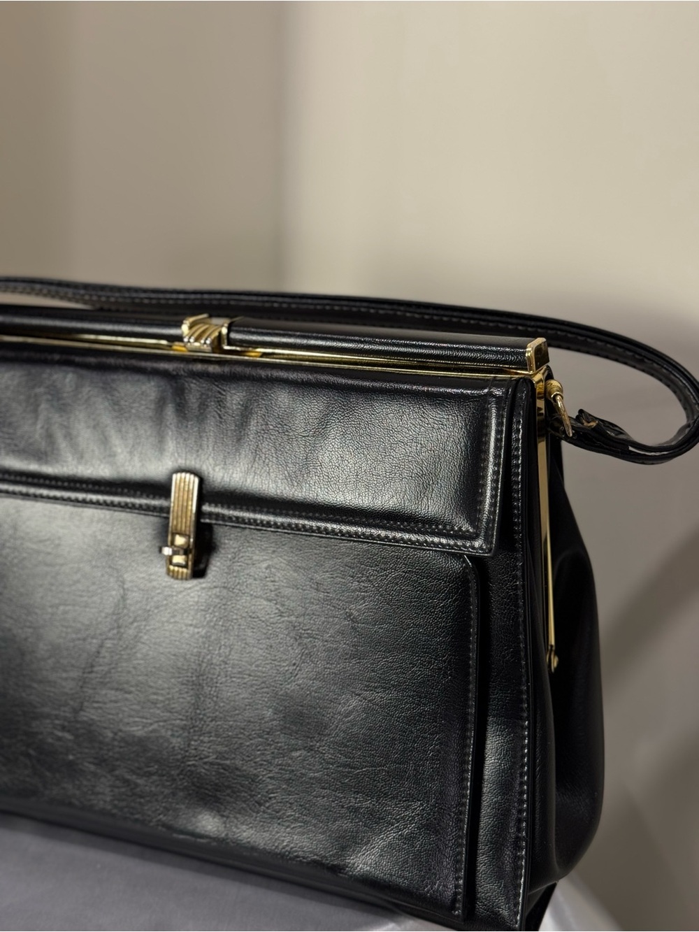 Vintage 1995 Black Shoulder Bag with Gold Hardware - Picture 11 of 13